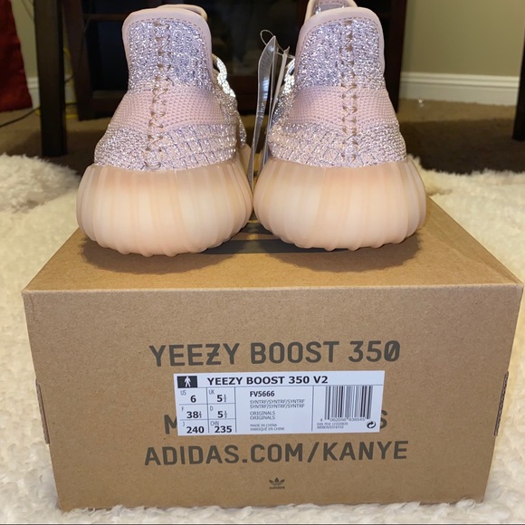 Yeezy Boost 350 V2 Synth - Picture 8 of 10
